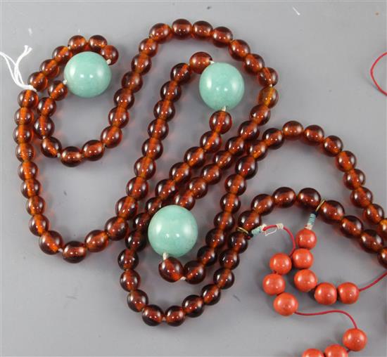 A Chinese Beijing glass and porcelain bead court necklace